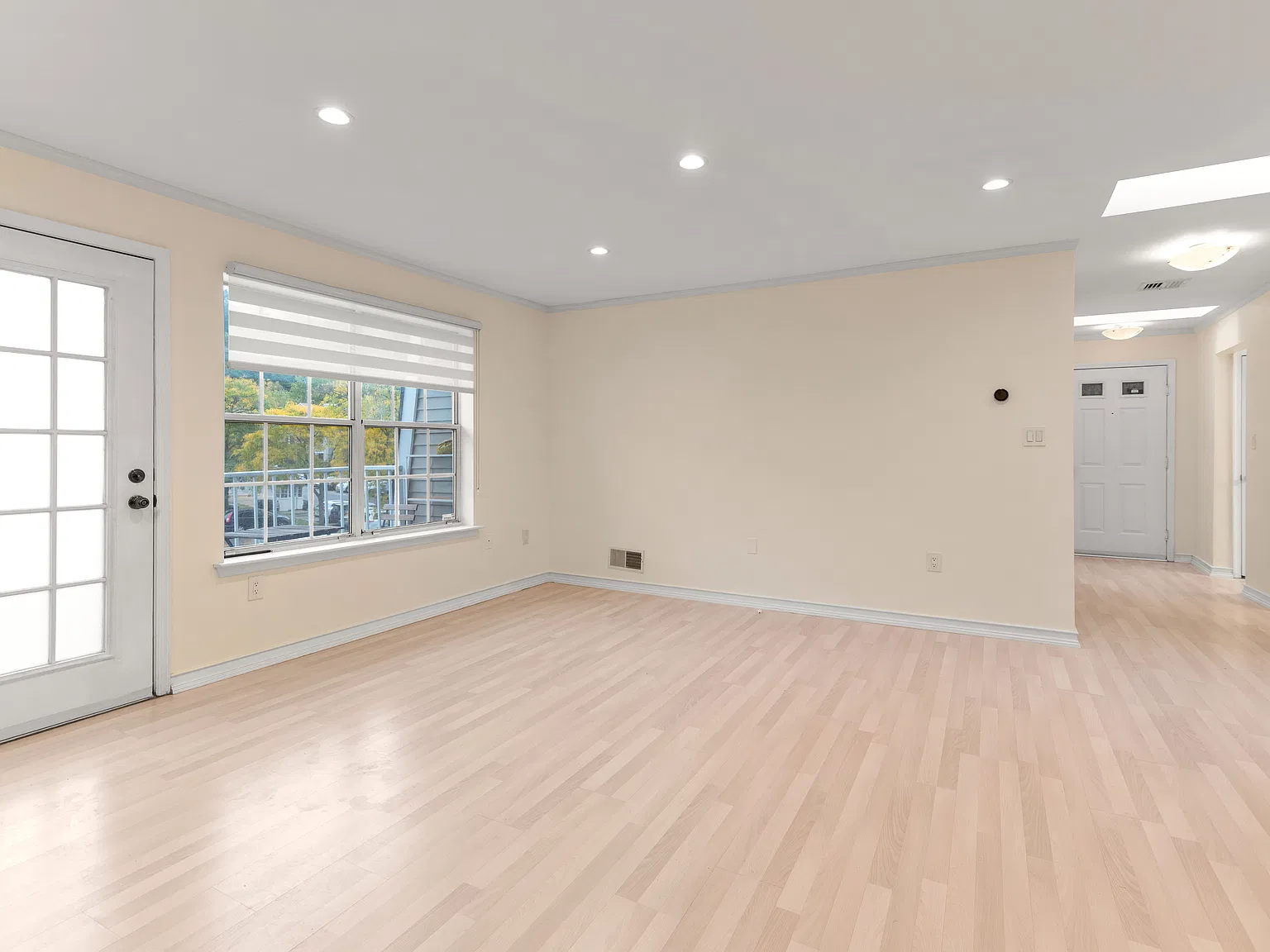 2 bed, 1252 sqft, $3,500 — Photo 4