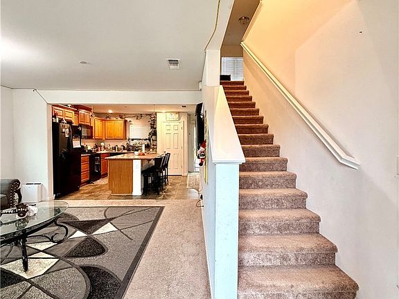 5th image of 156 Harp Ct