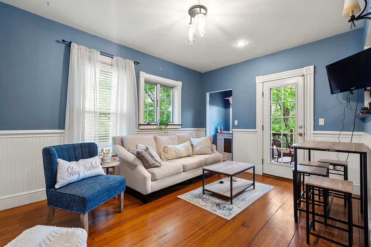 Building Photo - 301 Savin Hill Ave #2