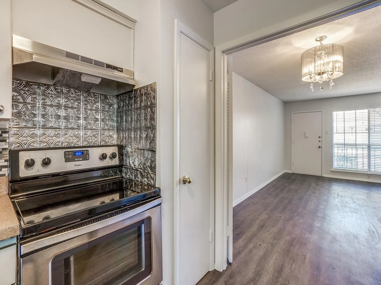 4311 Bowser Ave — Photo 4