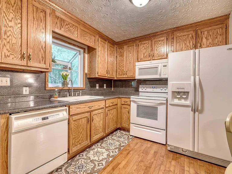 562 New Hope Club Rd — Photo 3