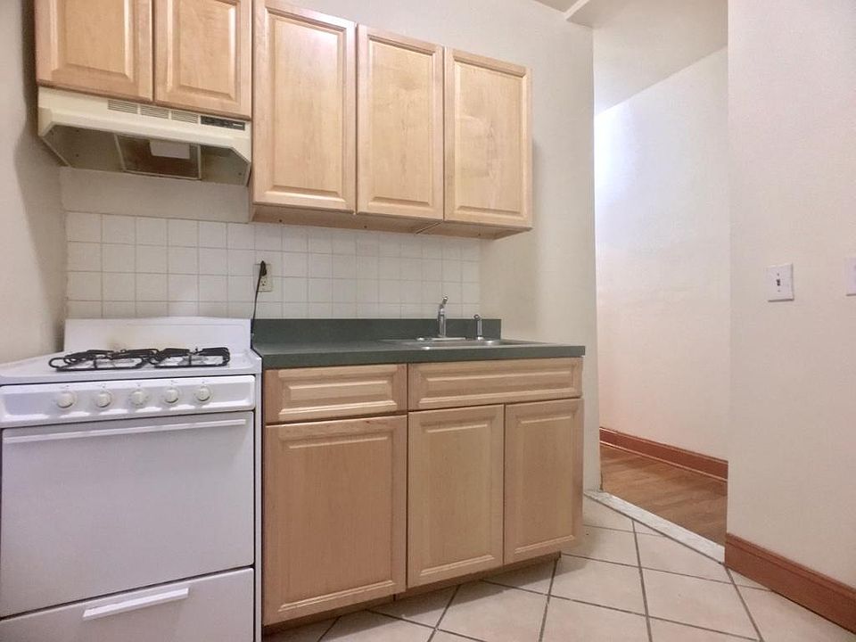 1st image of 363 Edgecombe Ave APT 4