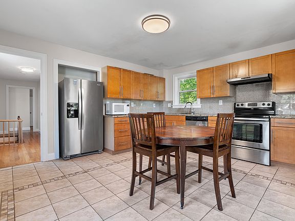 Kitchen w/ stainless steel appliances