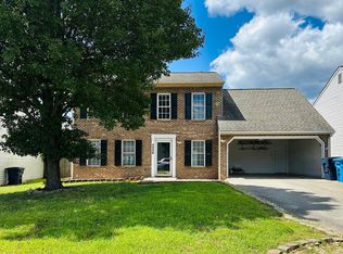 4826 Golfview Dr NE, Roanoke, VA 24019