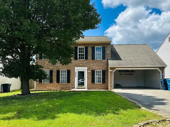 4826 Golfview Dr NE, Roanoke, VA 24019