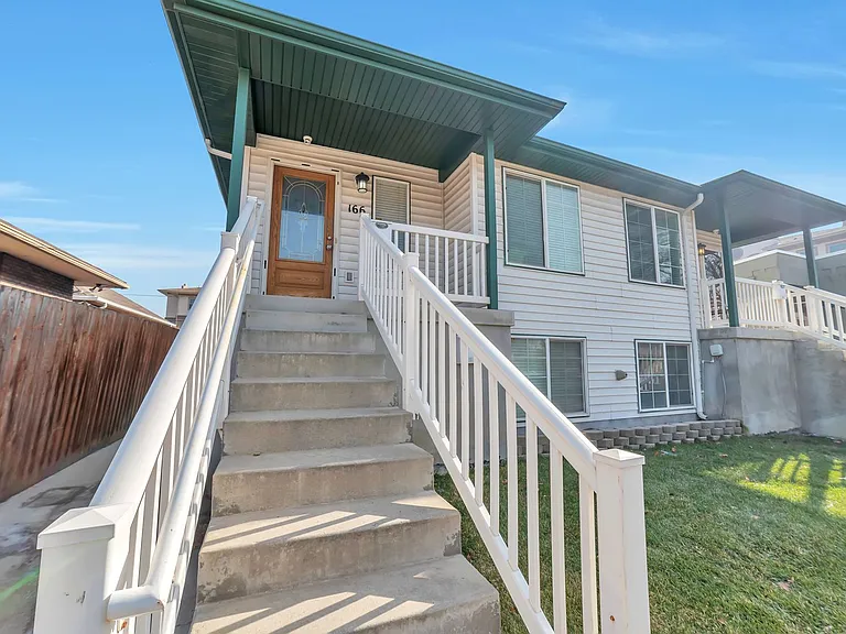 166 N 600 W — Photo 18