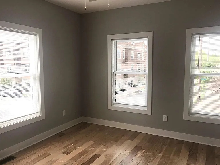 147 W 2nd Ave #147 — Photo 17