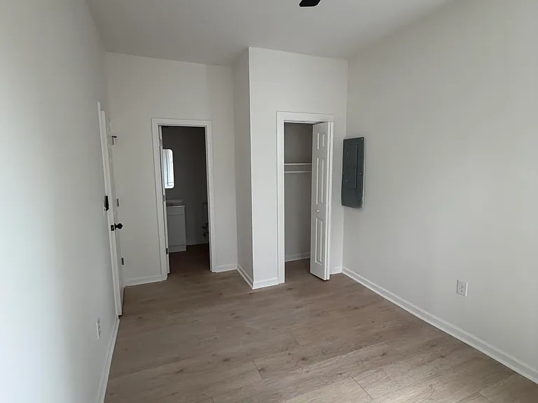 1409 Winyah St — Photo 8