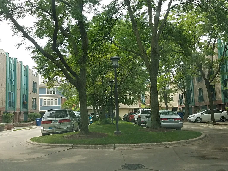 1461 S Clark St — Photo 3