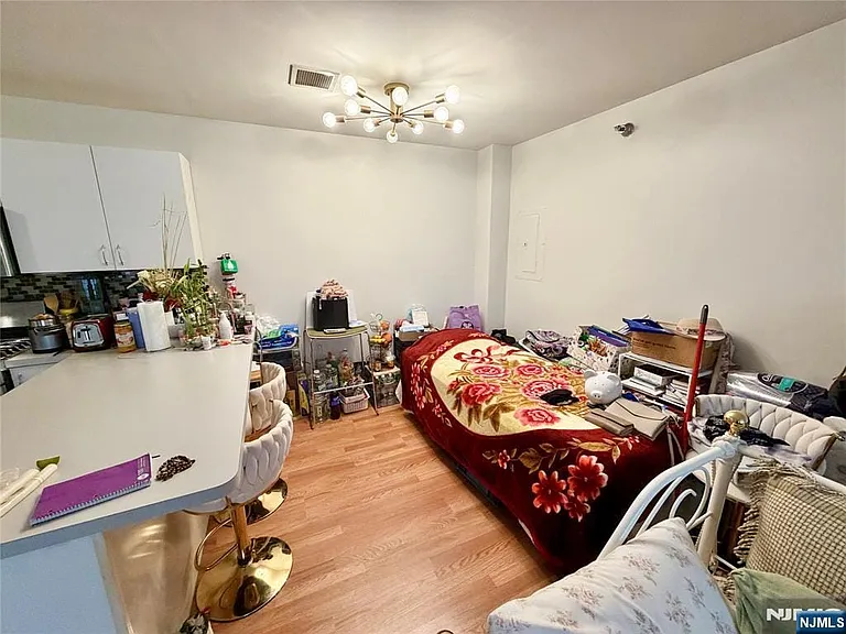 336 Bloomfield Ave #3B — Photo 4