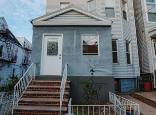 66 46th St #1, Weehawken, NJ 07086