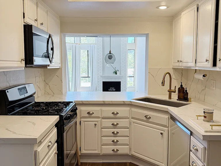 27536 Costanero — Photo 3