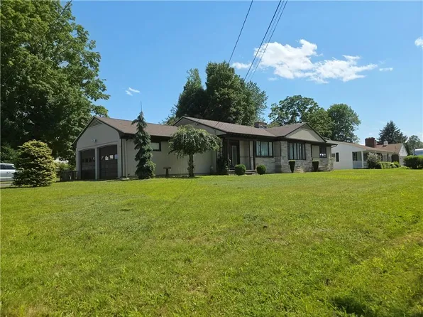 218 Oaklawn Ave, Cranston, RI 02920