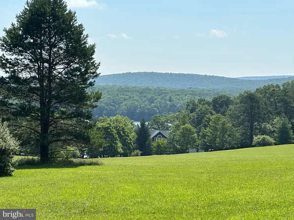 Pergin Farm Rd, Oakland, MD 21550