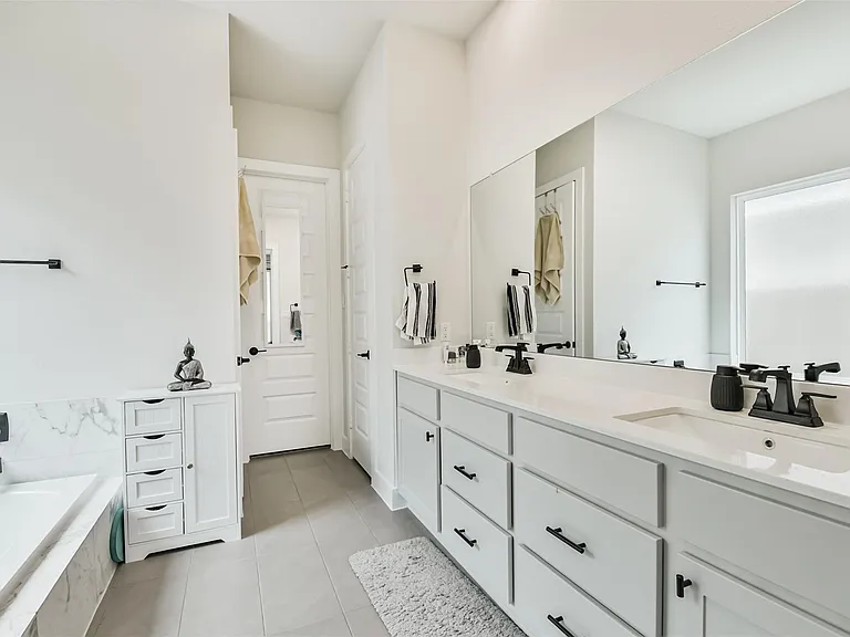 9243 Trimble Landing Dr — Photo 17