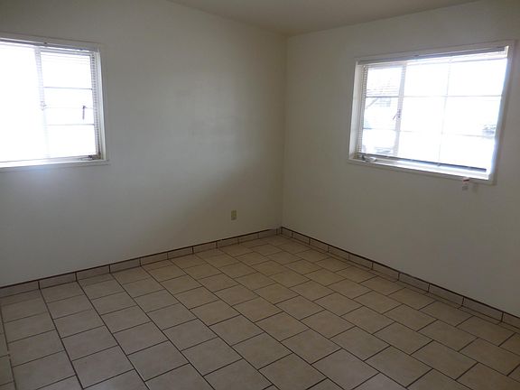 5th image of 1304 Stull Dr