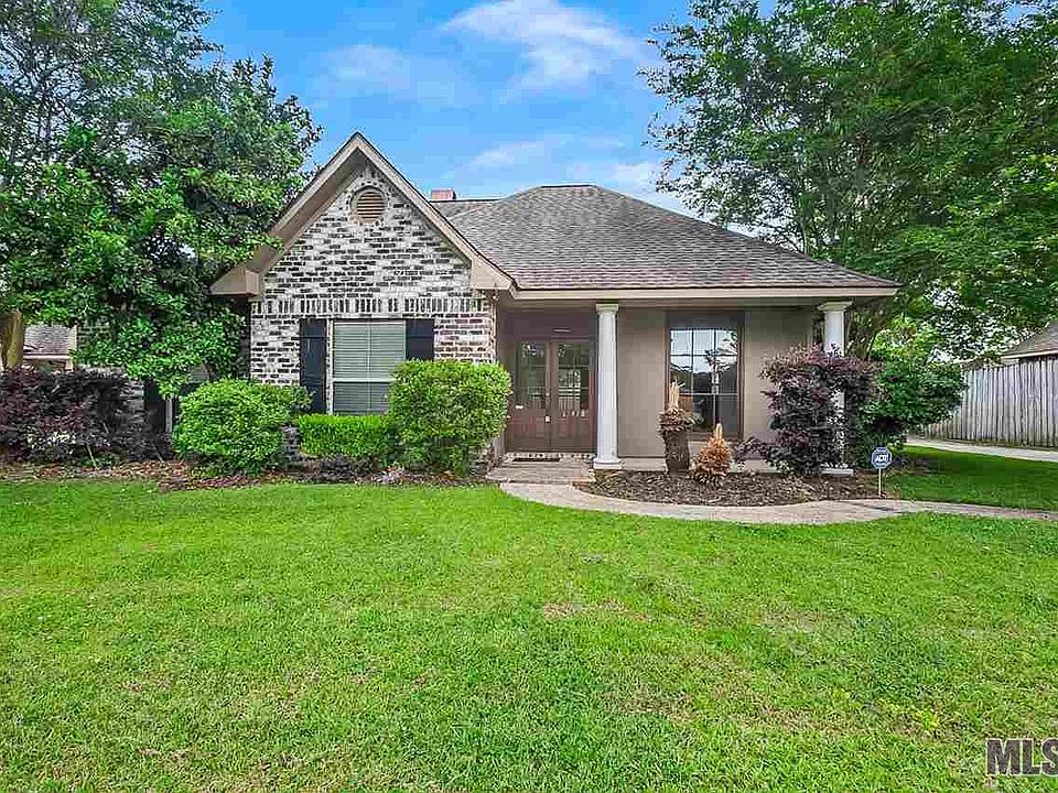 1st image of 17478 Lauren Dr