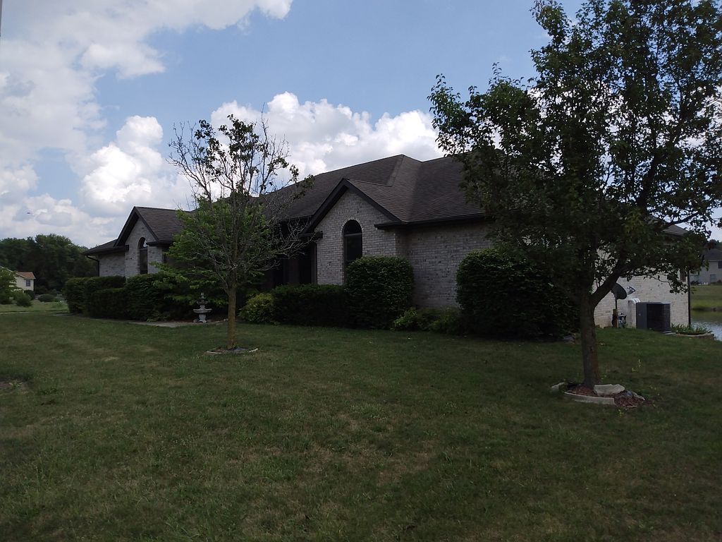 430 Lakeview Ln - Property Image