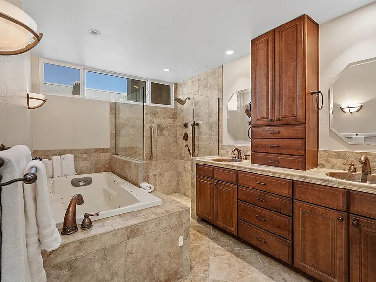 48 Pebble Beach Dr — Photo 17