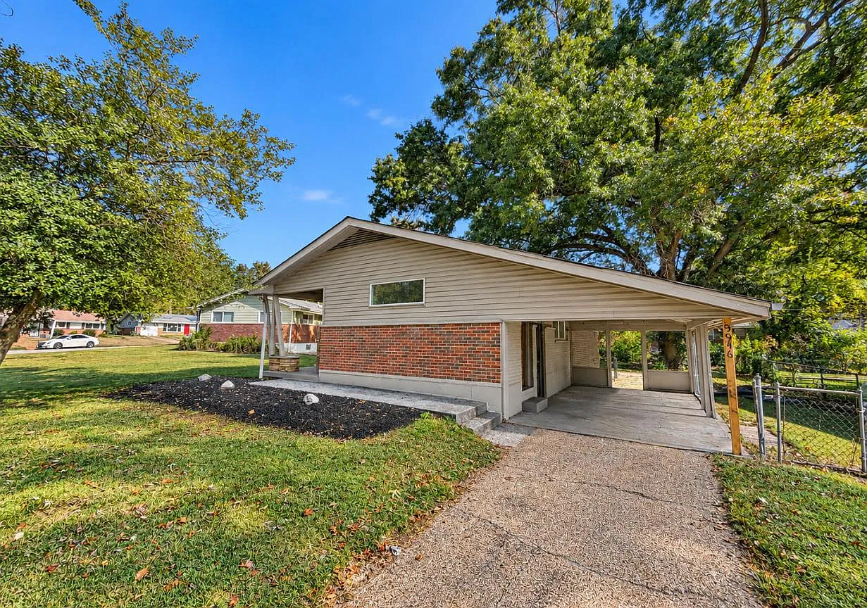 9946 Lanier Dr — Photo 4