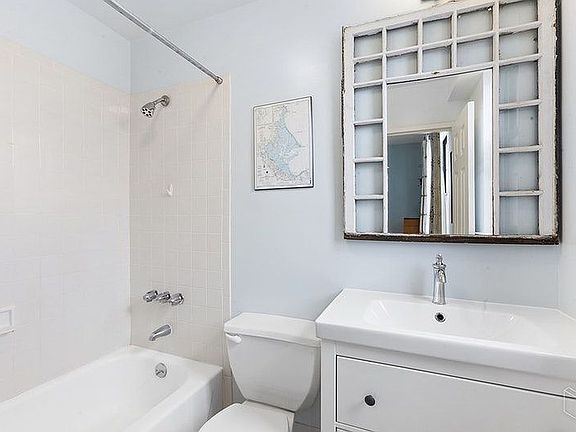 5th image of 319 Saint Johns Pl Unit 4C