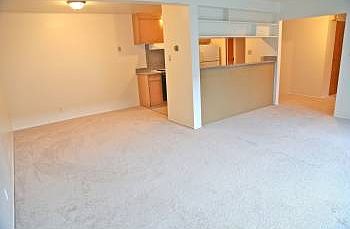 5th image of 2157 Carlmont Dr APT 2