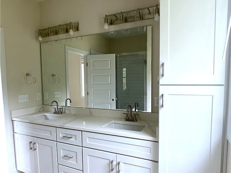2421 Colgate Dr — Photo 8