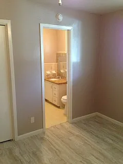 108 Moss St — Photo 8