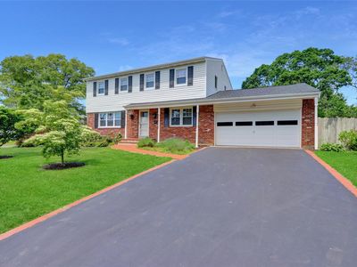 275 Kerry Street, Holbrook, NY, 11741