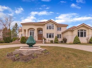7421 Wing Lake Rd, Bloomfield Hills, MI 48301