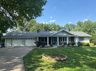 1265 Saint Michael St, Florissant, MO 63031