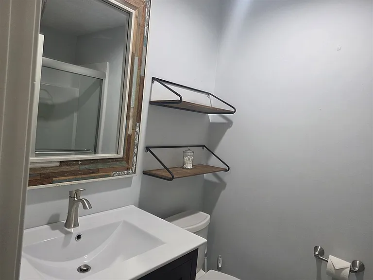 690 S Porter St #28 — Photo 7