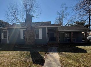 4095 Woodlawn St, Beaumont, TX 77703