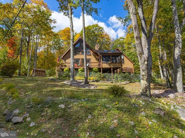 41 Sumac Ln, Terra Alta, WV 26764