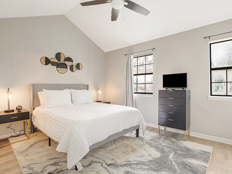 114 Carlin St — Photo 10