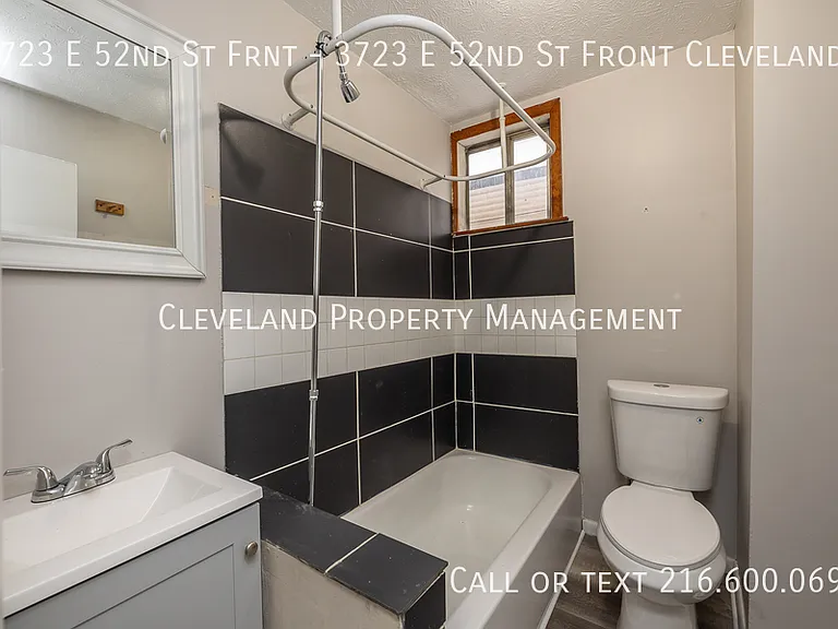 3723 E 52nd St #3723 E 52ND ST FRONT — Photo 10