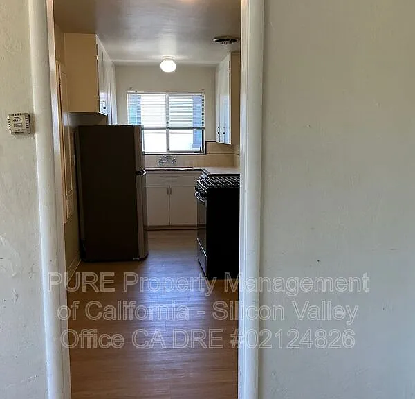 79 N 10th St #1 — Photo 8