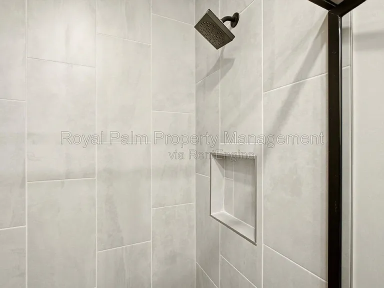3750 NE 13th Ave — Photo 20