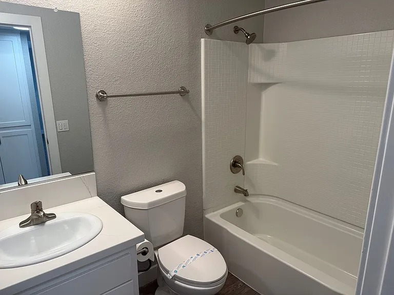 West Fifth Apartments — Photo 161