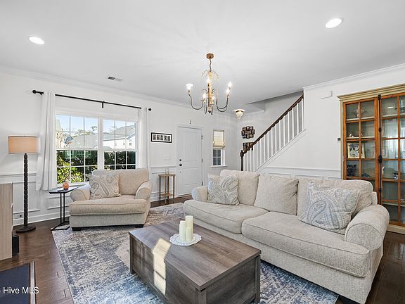 3rd image of 112 Collins Way