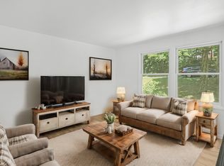 6 Cocoa Ln APT 1, Newburgh, NY 12550