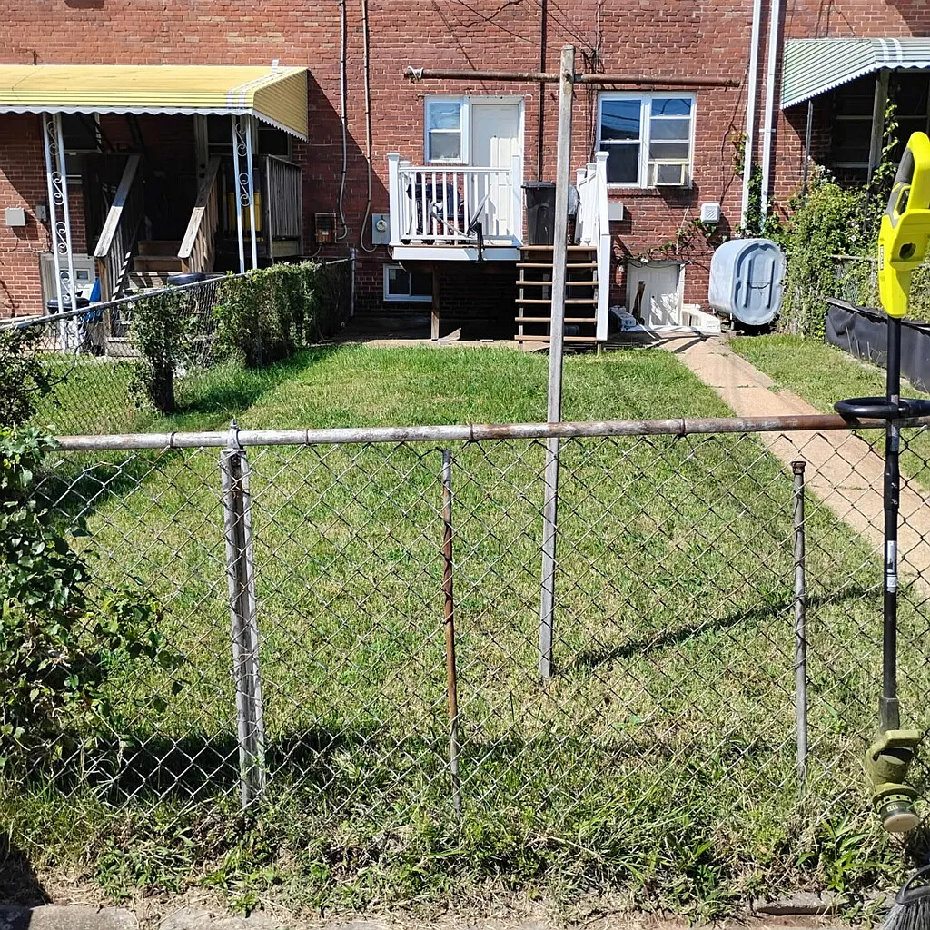 Rear yard and deck - 1503 N Decker Ave #3