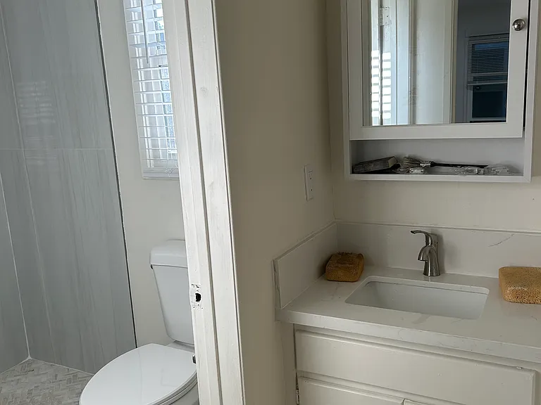 476 E Woodbury Rd #2 — Photo 11