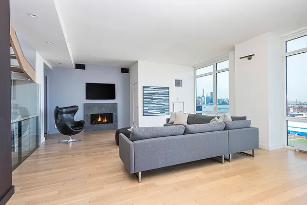 Sold by Compass | media 4
