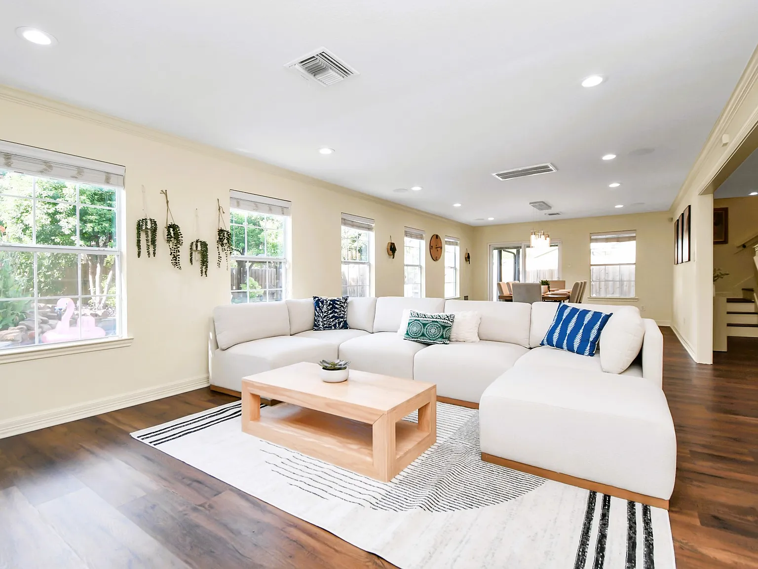 4 bed, $6,500 — Photo 3