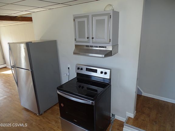 5th image of 251 S Maple St