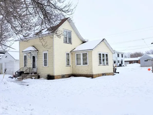 208 2nd St NE, Buffalo Center, IA 50424