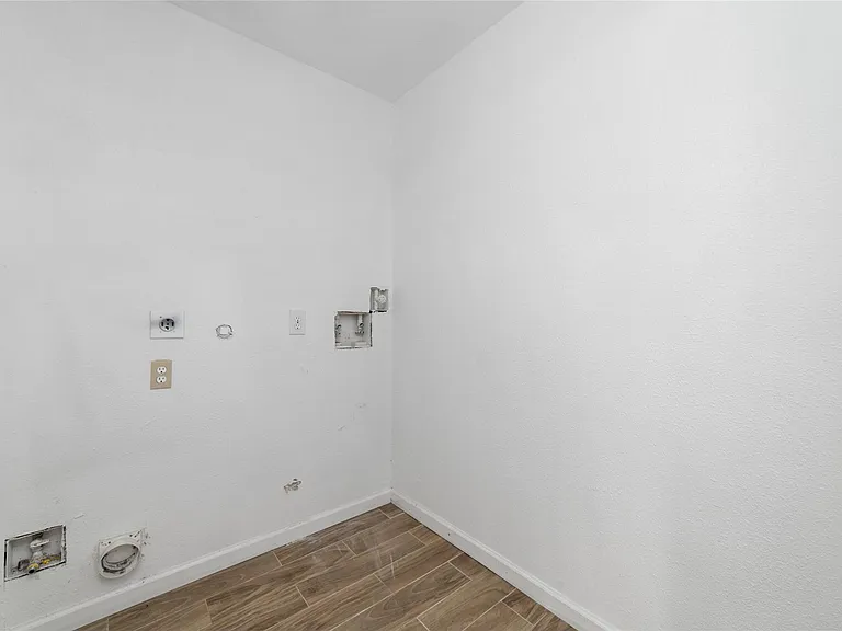 10106 Farrell Dr — Photo 19