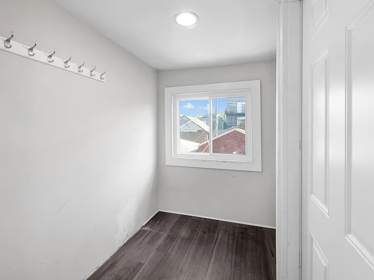 1749 W 19th St #2 — Photo 19
