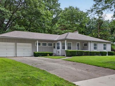 8209 Beverly St, Prairie Village, KS, 66208